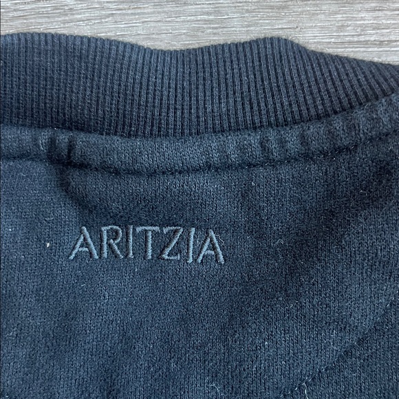 Aritzia Women’s Cozy Fleece Sweatsuit SET in Black (XS Pants, S top) - Like New - Picture 4 of 7